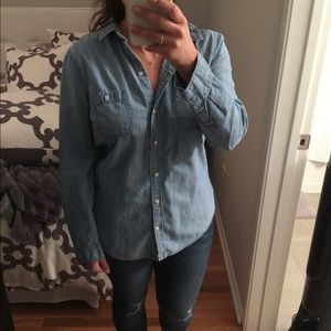 Old Navy denim shirt. Size large.